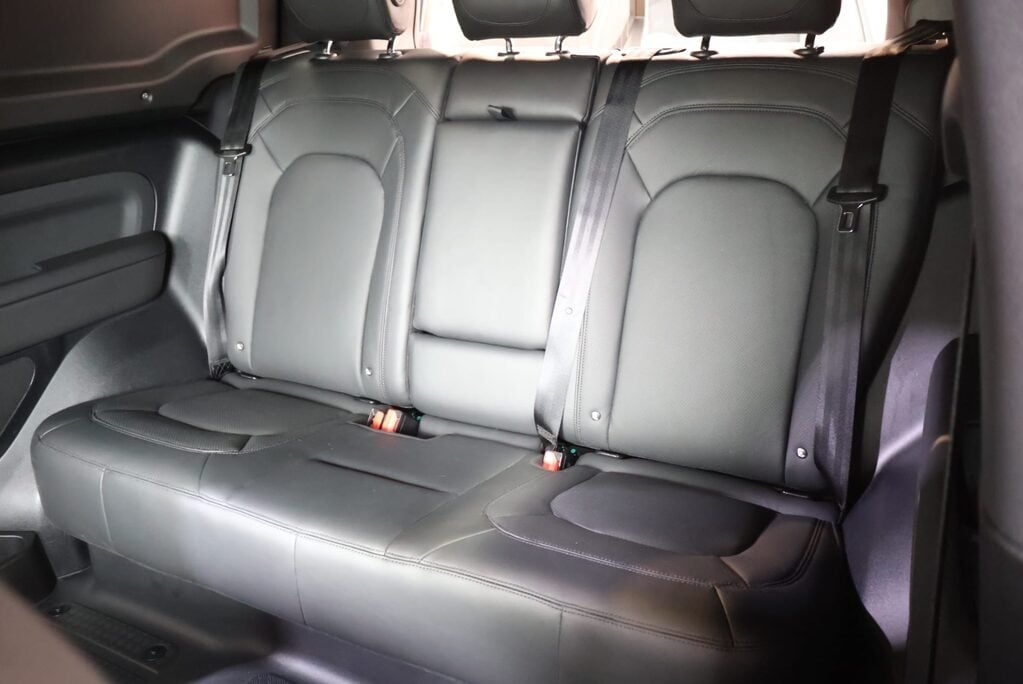 Land Rover Defender 90 NEW HARD TOP 350  X-DYNAMIC HSE styled by 20k spend inc genuine rear seat   36
