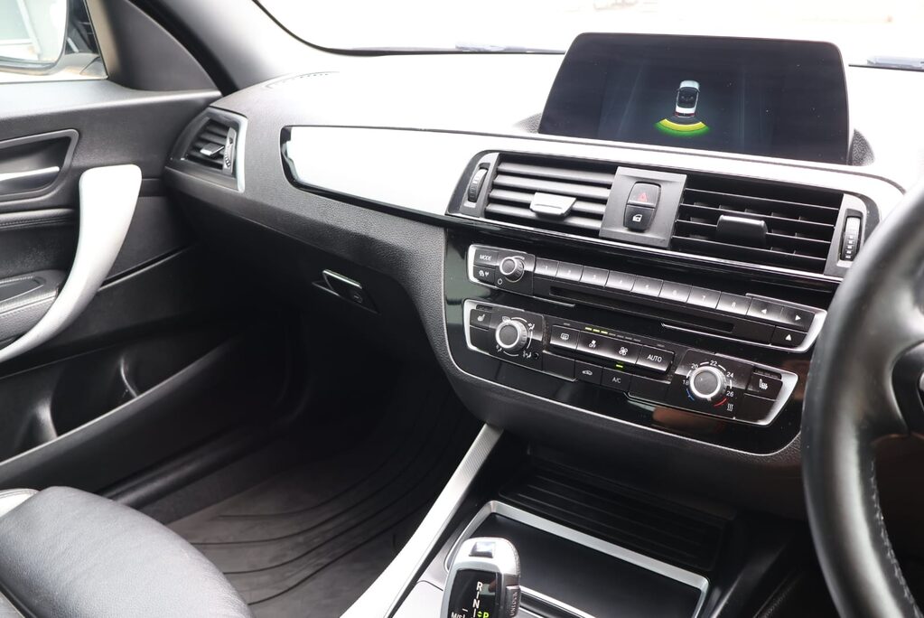 BMW 2 Series 218D M SPORT huge factory spec over 5k factory upgrades recent service  19