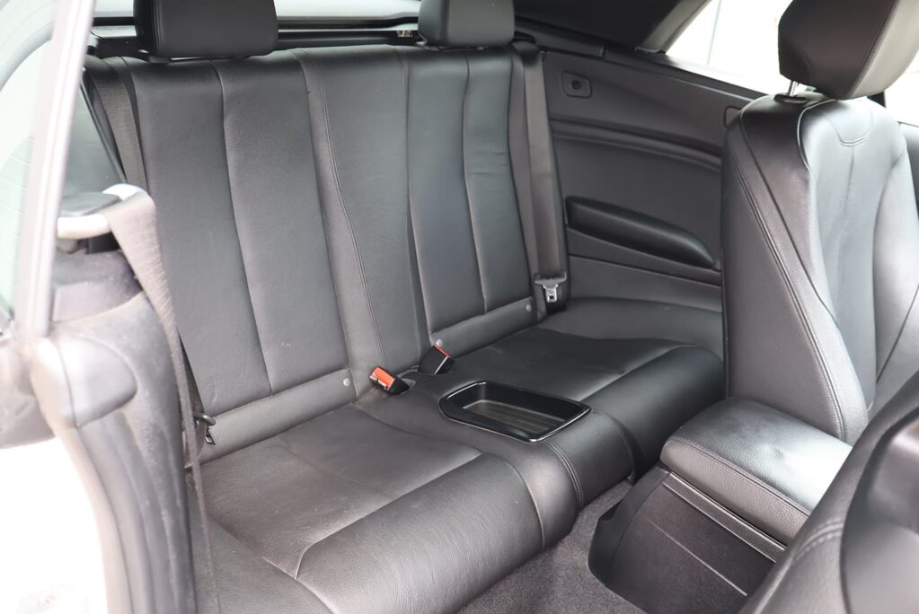 BMW 2 Series 218D M SPORT huge factory spec over 5k factory upgrades recent service  22