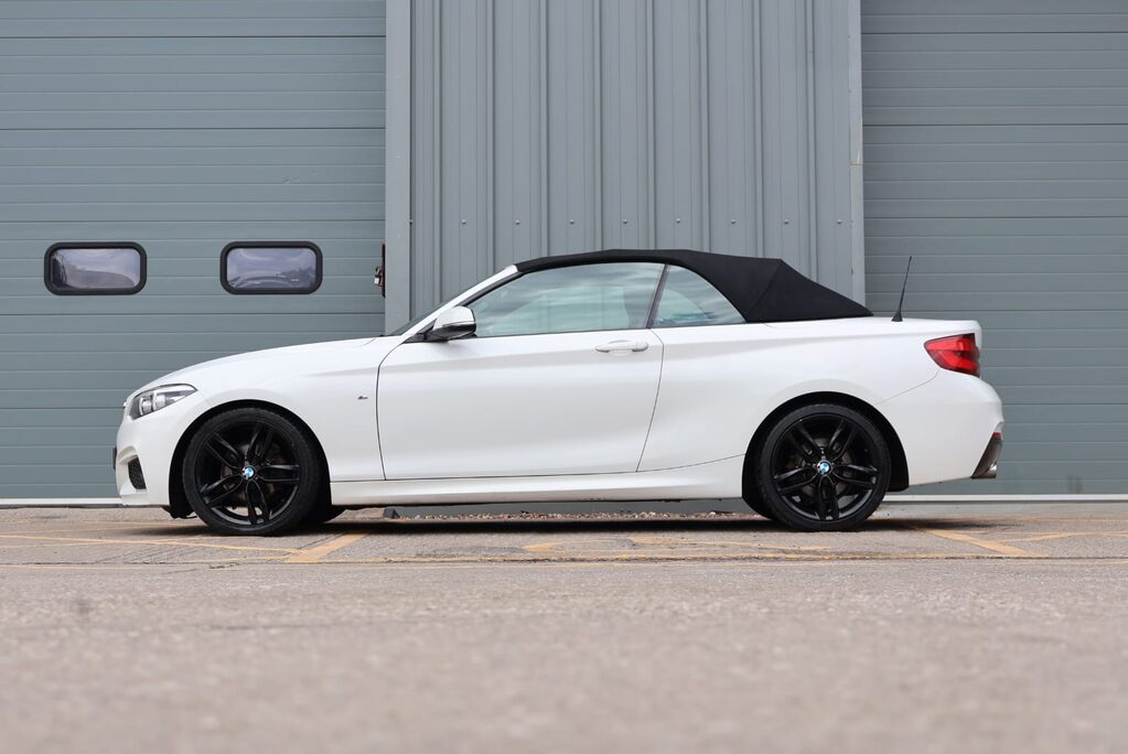 BMW 2 Series 218D M SPORT huge factory spec over 5k factory upgrades recent service  12