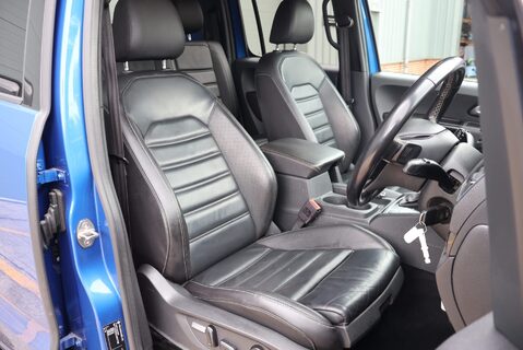 Volkswagen Amarok DC V6 TDI AVENTURA BLACK EDITION 4MOTION Rare model with full history  15