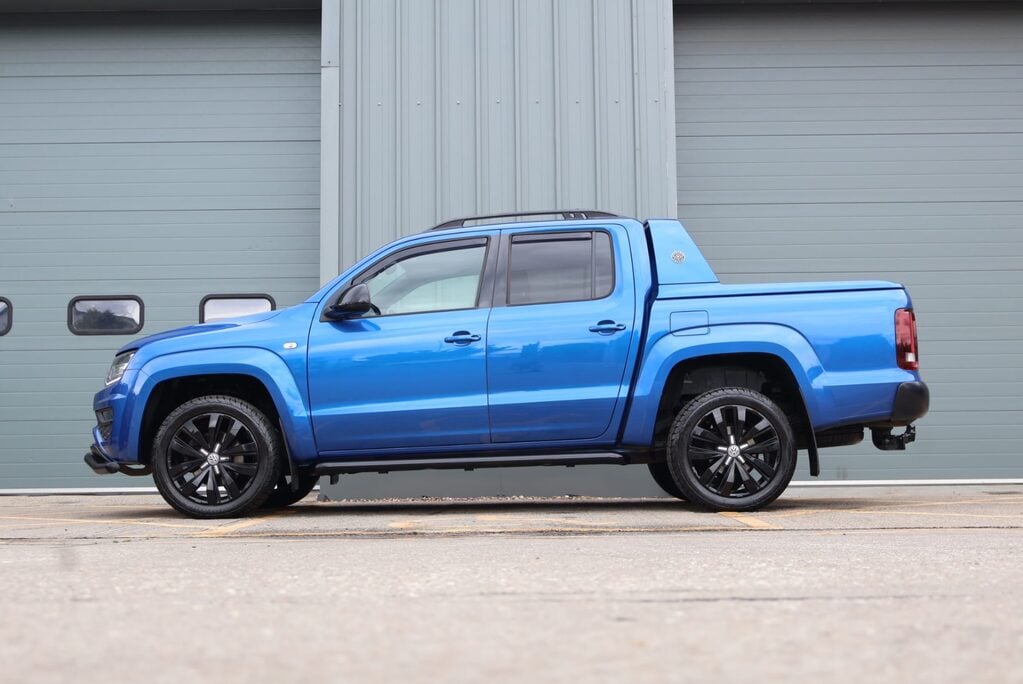 Volkswagen Amarok DC V6 TDI AVENTURA BLACK EDITION 4MOTION Rare model with full history  9