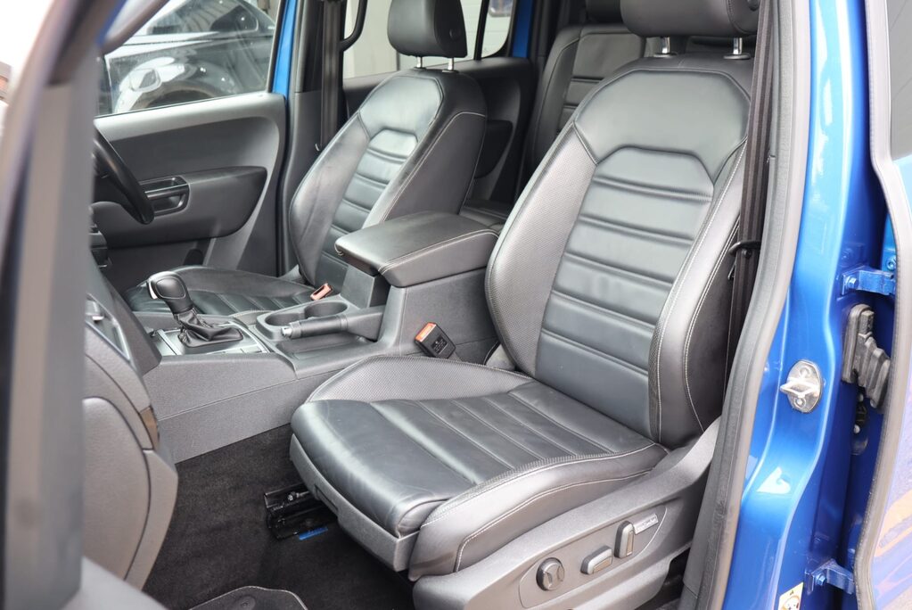 Volkswagen Amarok DC V6 TDI AVENTURA BLACK EDITION 4MOTION Rare model with full history  17