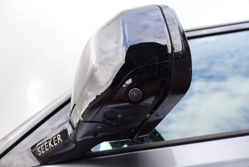 Land Rover Defender 110 HARD TOP SE MHEV styled by seeker genuine rear seat conversion 15k upgrades 13