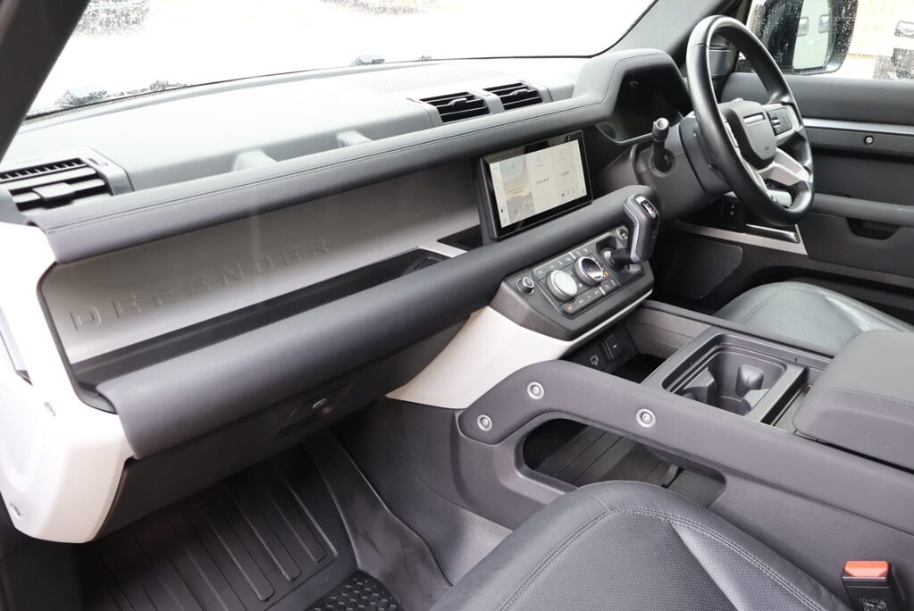 Land Rover Defender 110 HARD TOP SE MHEV HUGE SPEC STYLED BY SEEKER UK 15K UPGRADES  26
