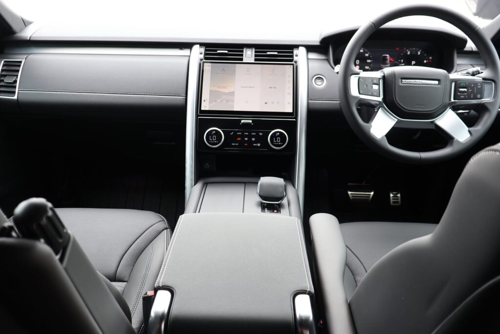 Land Rover Discovery BRAND NEW COMMERCIAL DYNAMIC HSE STYLED BY SEEKER  AND REAR SEAT CONVERSION 27