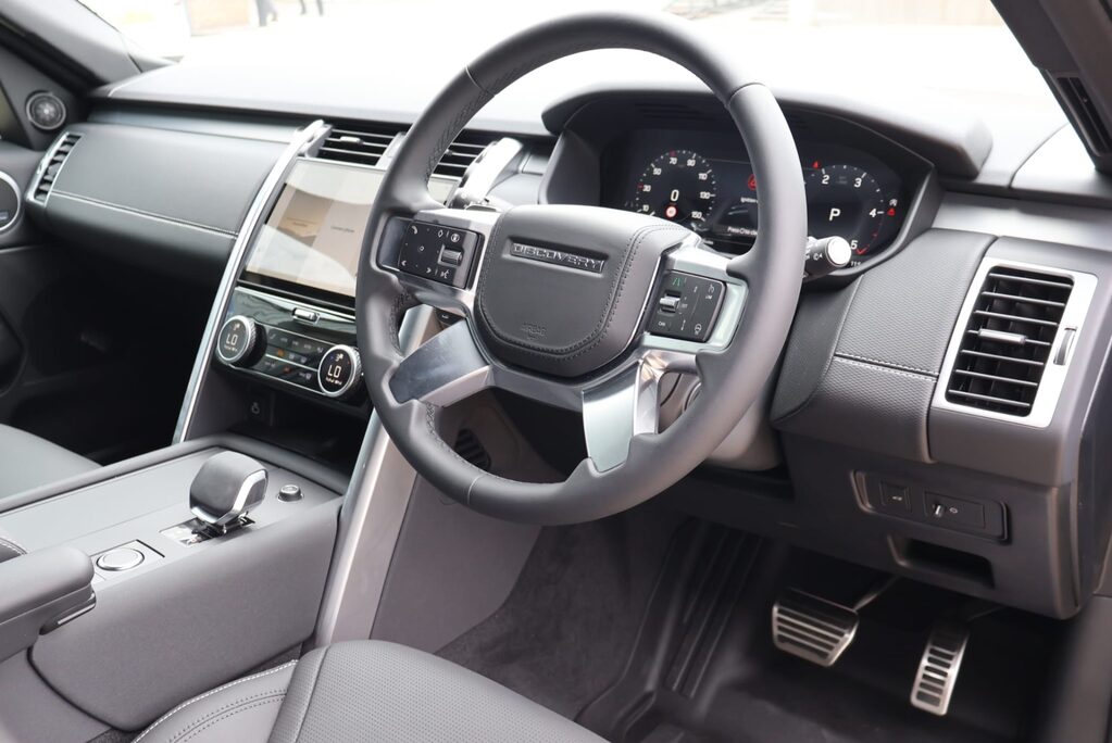 Land Rover Discovery BRAND NEW COMMERCIAL DYNAMIC HSE STYLED BY SEEKER  AND REAR SEAT CONVERSION 13
