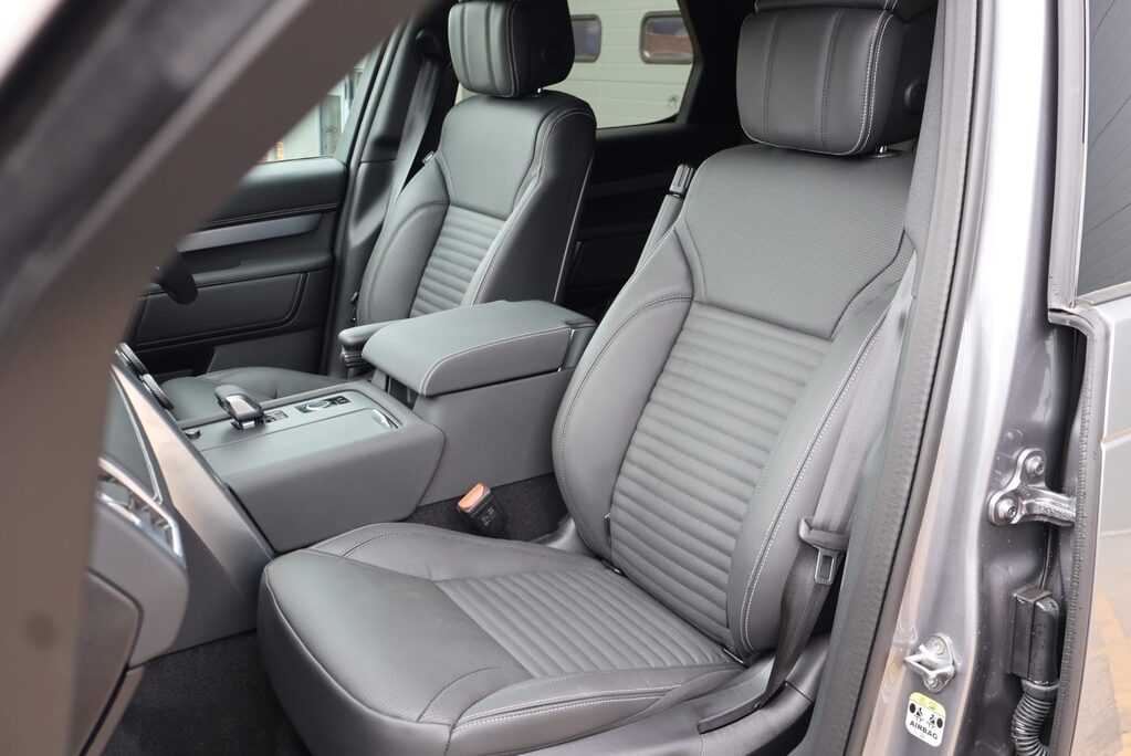 Land Rover Discovery BRAND NEW COMMERCIAL DYNAMIC HSE STYLED BY SEEKER  AND REAR SEAT CONVERSION 26