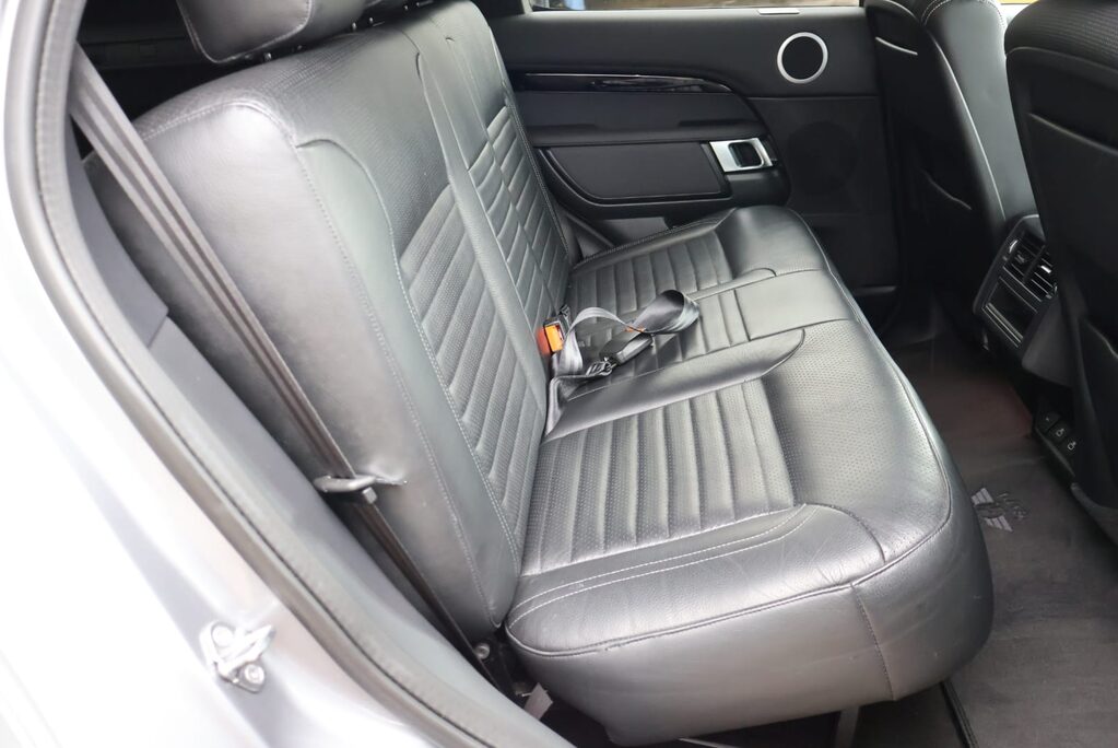 Land Rover Discovery HSE MHEV commercial with a rear seat conversion styled by seeker Uk 21
