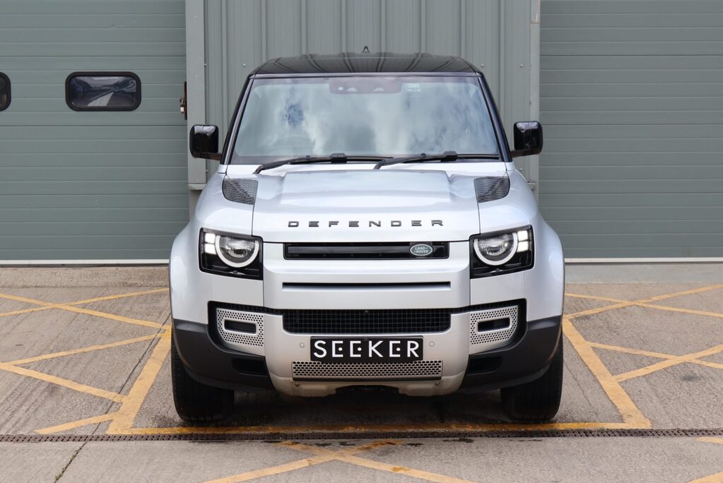 Land Rover Defender 90 HARD TOP MHEV with full genuine rear seat conversion Hse and rear glass  10