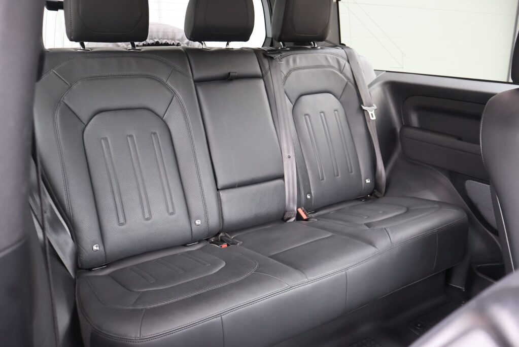 Land Rover Defender 90 HARD TOP MHEV with full genuine rear seat conversion Hse and rear glass  17