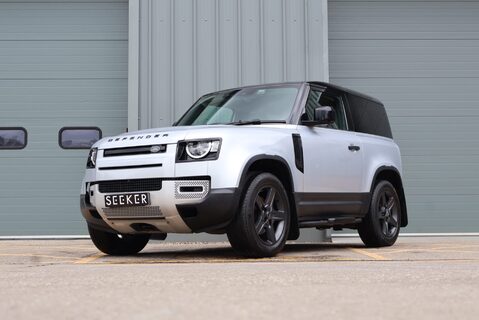 Land Rover Defender 90 HARD TOP MHEV with full genuine rear seat conversion Hse and rear glass  1