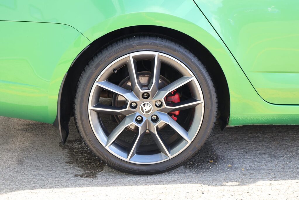 Skoda Octavia VRS TDI DSG 4X4 OVER 3000 FACTORY UPGRADES AMAZING RARE COLOUR  5