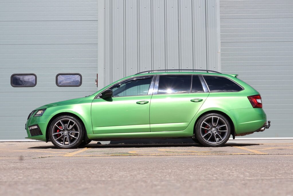 Skoda Octavia VRS TDI DSG 4X4 OVER 3000 FACTORY UPGRADES AMAZING RARE COLOUR  12