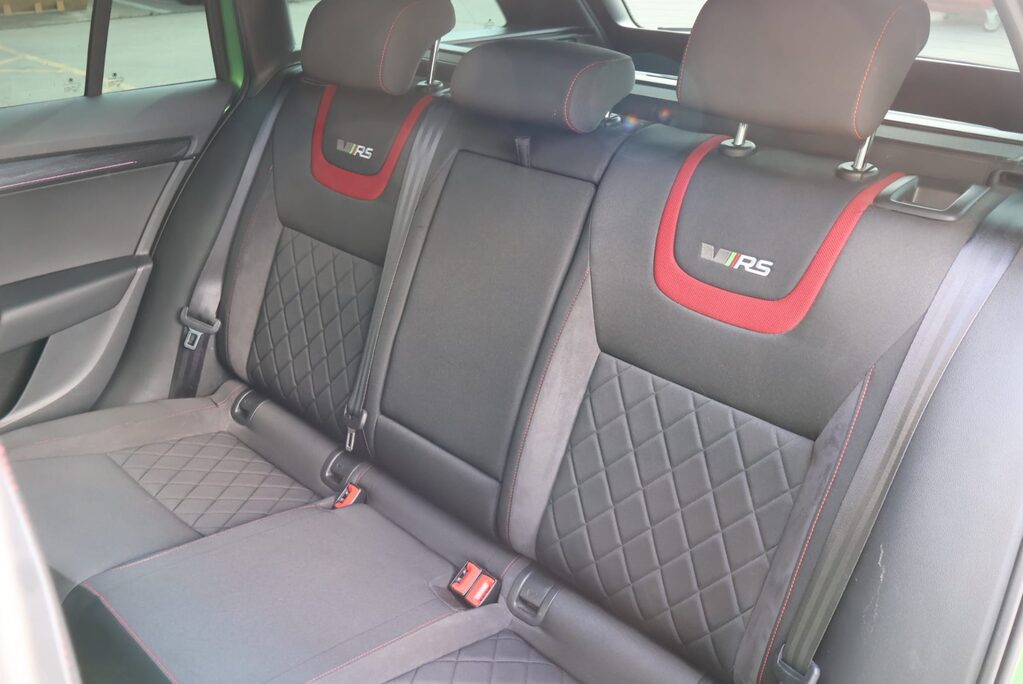 Skoda Octavia VRS TDI DSG 4X4 OVER 3000 FACTORY UPGRADES AMAZING RARE COLOUR  16