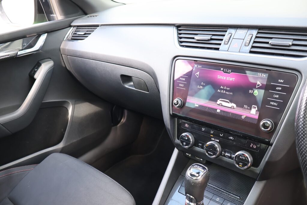 Skoda Octavia VRS TDI DSG 4X4 OVER 3000 FACTORY UPGRADES AMAZING RARE COLOUR  20