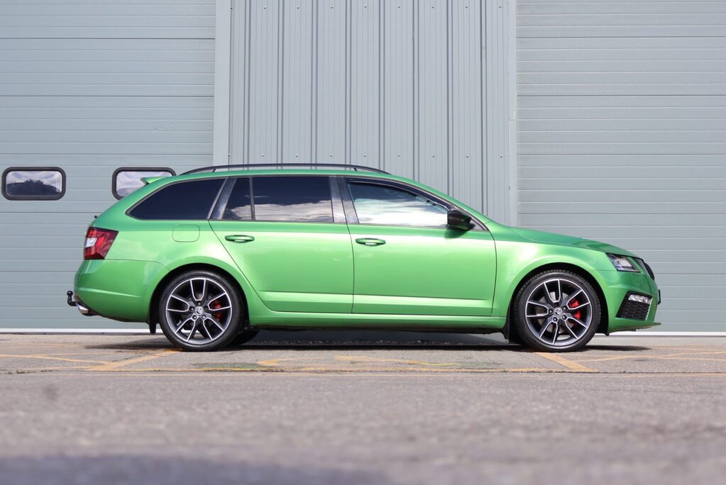 Skoda Octavia VRS TDI DSG 4X4 OVER 3000 FACTORY UPGRADES AMAZING RARE COLOUR  10