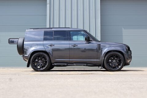 Land Rover Defender 110 2025  D250 HARD TOP X-DYNAMIC HSE  genuine  seat conversion styled seeker 4
