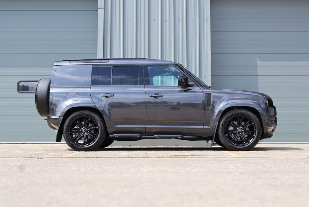 Land Rover Defender 110 2025  D250 HARD TOP X-DYNAMIC HSE  genuine  seat conversion styled seeker 4