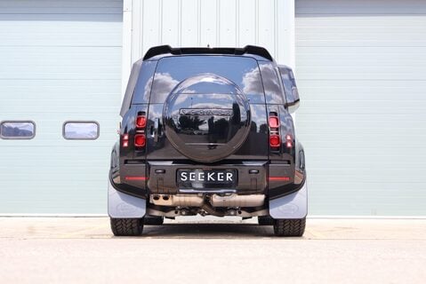 Land Rover Defender 110 2025 D350 HARD TOP X-DYNAMIC HSE huge factory spec rear seat conversion  9