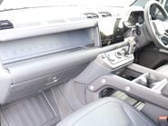 Land Rover Defender 110 2025 D350 HARD TOP X-DYNAMIC HSE huge factory spec rear seat conversion  17