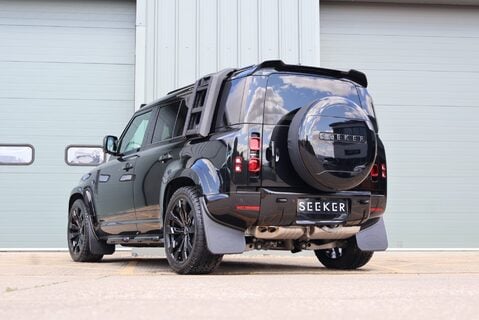 Land Rover Defender 110 2025 D350 HARD TOP X-DYNAMIC HSE huge factory spec rear seat conversion  8