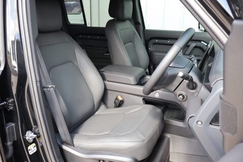 Land Rover Defender 110 2025 D350 HARD TOP X-DYNAMIC HSE huge factory spec rear seat conversion  18