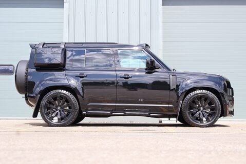 Land Rover Defender 110 2025 D350 HARD TOP X-DYNAMIC HSE huge factory spec rear seat conversion  11