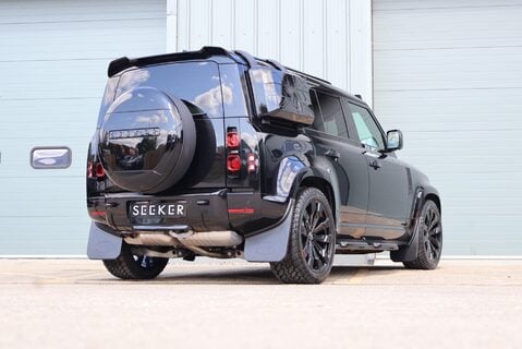 Land Rover Defender 110 2025 D350 HARD TOP X-DYNAMIC HSE huge factory spec rear seat conversion  4