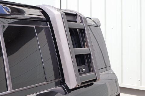 Land Rover Defender 110 2025 D350 HARD TOP X-DYNAMIC HSE huge factory spec rear seat conversion  12