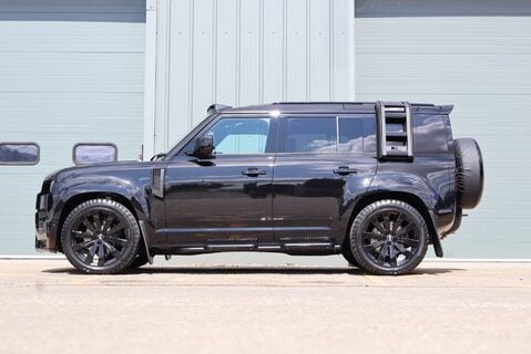 Land Rover Defender 110 2025 D350 HARD TOP X-DYNAMIC HSE huge factory spec rear seat conversion  10
