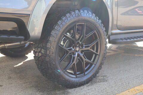 Ford Ranger 2025 WILDTRAK ECOBOOST MHEV HYBRID LIFTED WITH FULL SKR BODY KIT  13