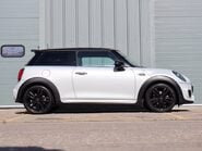 Mini Hatch COOPER SPORT WITH UPGRADE WHEELS BLACK PACK PRIVACY GLASS 8