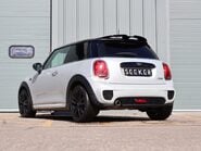 Mini Hatch COOPER SPORT WITH UPGRADE WHEELS BLACK PACK PRIVACY GLASS 4