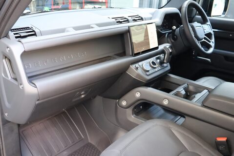 Land Rover Defender 110 2025 HARD TOP X-DYNAMIC HSE MATT PPF SEEKER STYLED REAR SEATS FITTED  27