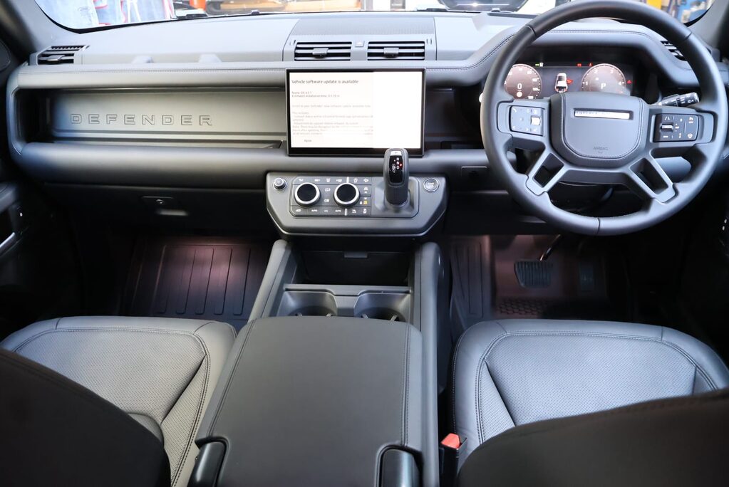 Land Rover Defender 110 2025 HARD TOP X-DYNAMIC HSE MATT PPF SEEKER STYLED REAR SEATS FITTED  28