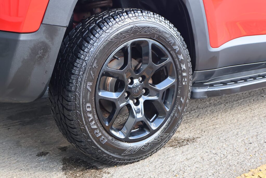 Jeep Renegade M-JET  DIESEL  LONGITUDE full history styled by Seeker  60 pounds ROAD TAX  13
