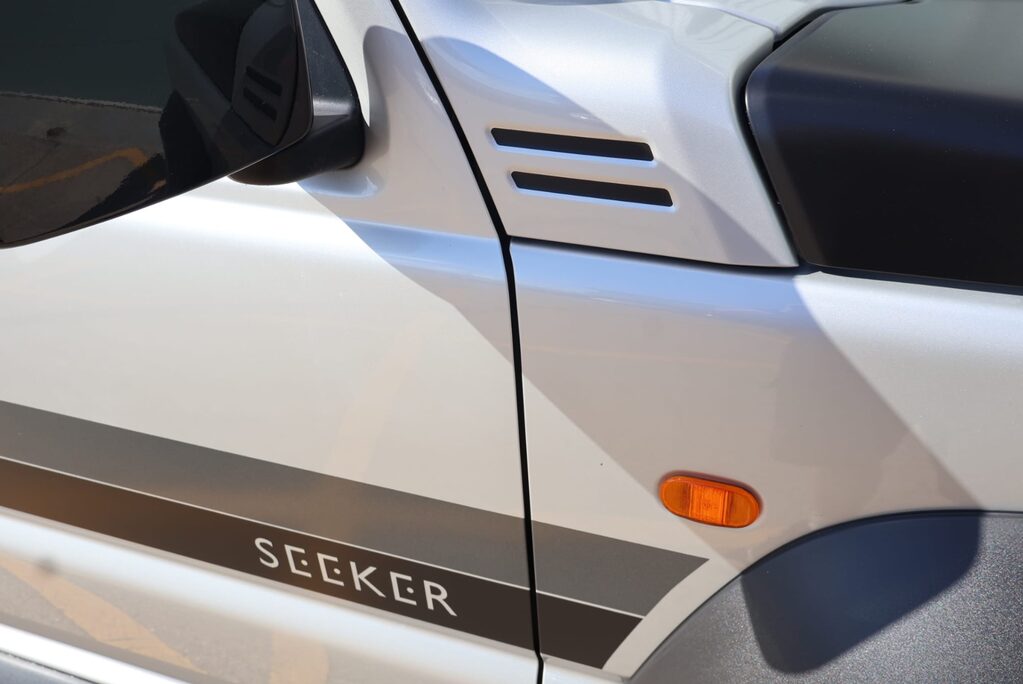 Suzuki Jimny ALLGRIP 4x4 with huge spec styled by Seeker emu lift kit  19