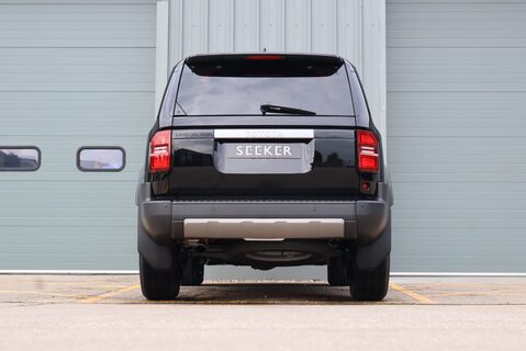Toyota Land Cruiser COMMERCIAL WITH  REAR SEATS AND PRIVACY  5