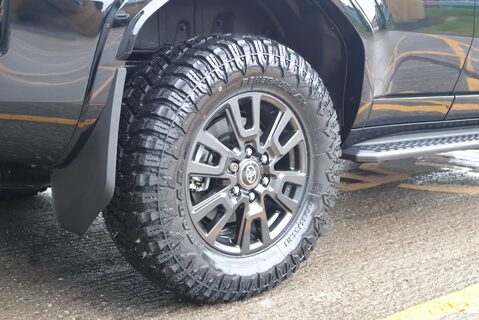 Toyota Land Cruiser BRAND NEW COMMERCIAL REAR PRIVACY GLASS Hi GLOSS FINISH  MUD TERRAIN TYRES 21