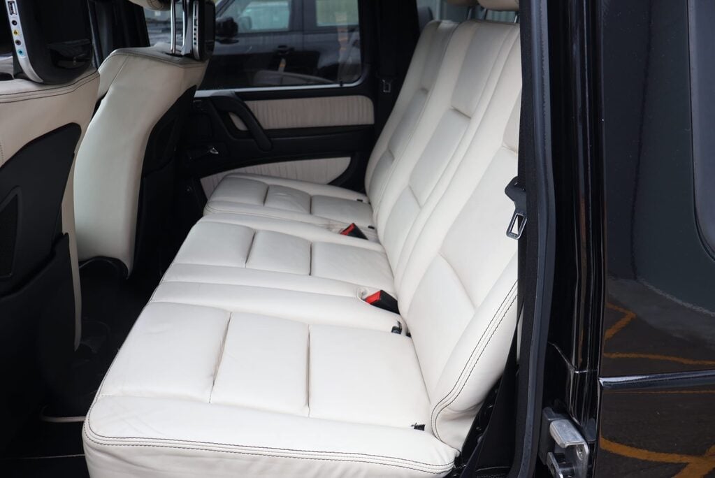 Mercedes-Benz G Series G 350 D 4MATIC with Full black pack upgraded wheels Huge spec 17k upgrades  34