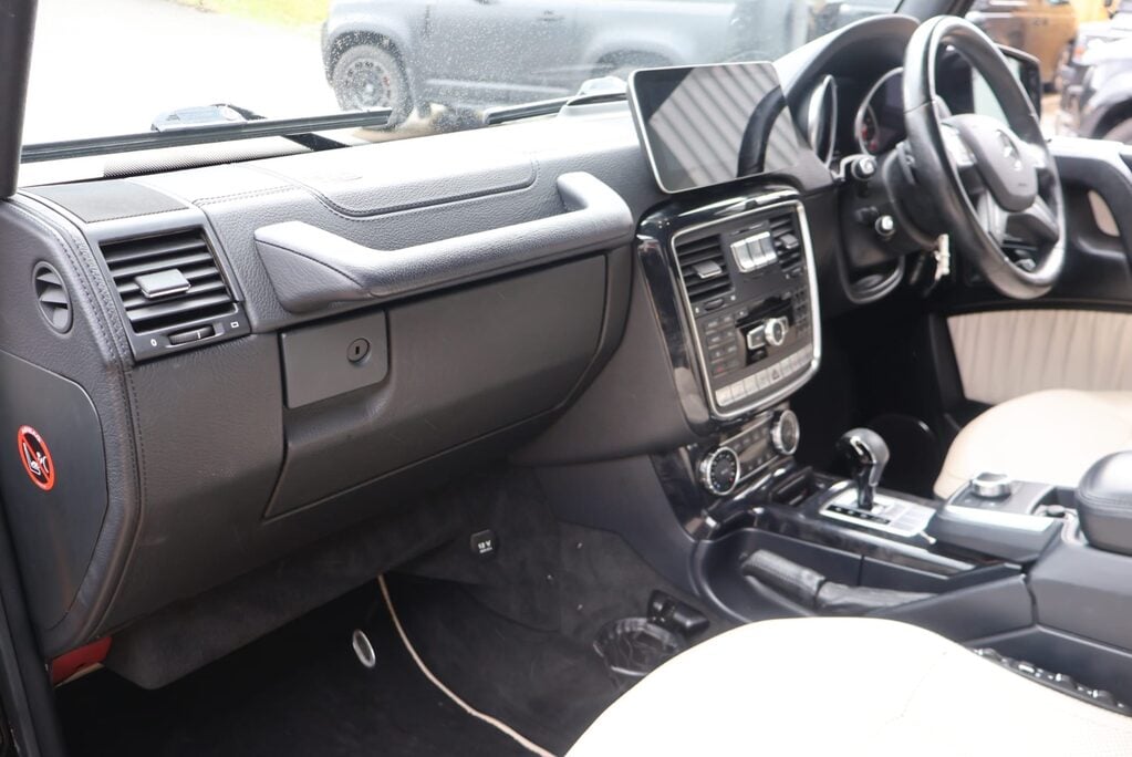 Mercedes-Benz G Series G 350 D 4MATIC with Full black pack upgraded wheels Huge spec 17k upgrades  27