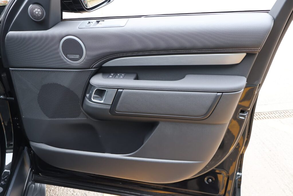 Land Rover Discovery BRAND NEW COMMERCIAL DYNAMIC HSE WITH SEEKER STLYLING AND REAR SEATS  14