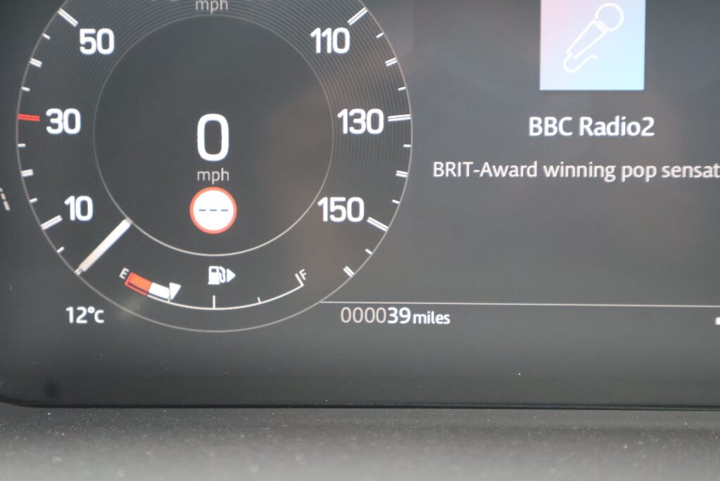 Land Rover Discovery BRAND NEW COMMERCIAL DYNAMIC HSE WITH SEEKER STLYLING AND REAR SEATS  27