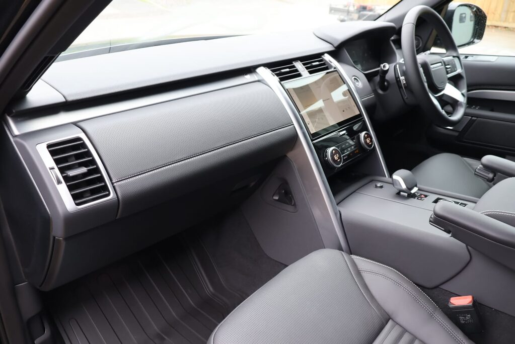 Land Rover Discovery BRAND NEW COMMERCIAL DYNAMIC HSE WITH SEEKER STLYLING AND REAR SEATS  21