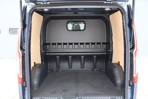 Ford Transit Custom 320 SPORT L1H1 DCIV DOUBLE CAB  Stunning condition  PRICE MATCH OFFER  29
