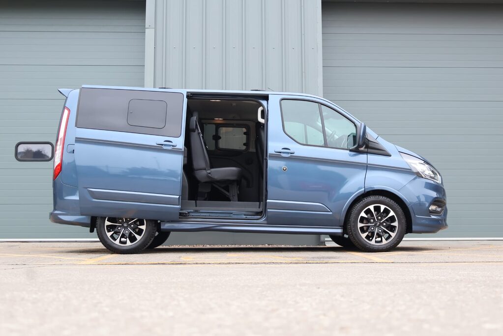 Ford Transit Custom 320 SPORT L1H1 DCIV DOUBLE CAB  Stunning condition  PRICE MATCH OFFER  8