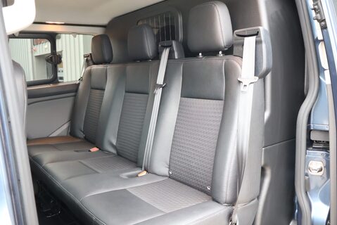 Ford Transit Custom 320 SPORT L1H1 DCIV DOUBLE CAB  Stunning condition  PRICE MATCH OFFER  24