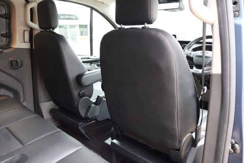 Ford Transit Custom 320 SPORT L1H1 DCIV DOUBLE CAB  Stunning condition  PRICE MATCH OFFER  15