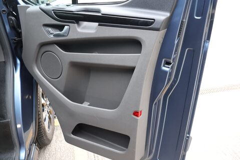Ford Transit Custom 320 SPORT L1H1 DCIV DOUBLE CAB  Stunning condition  PRICE MATCH OFFER  17